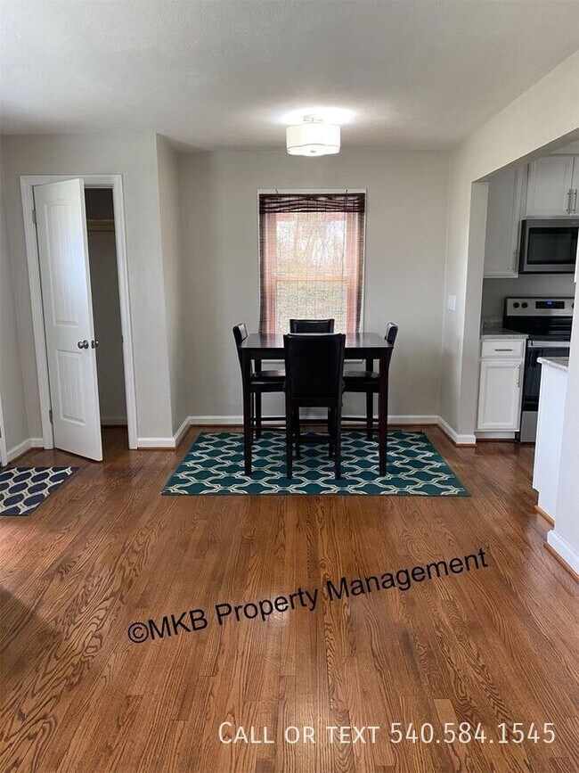 Photo - 3481 Richards Blvd