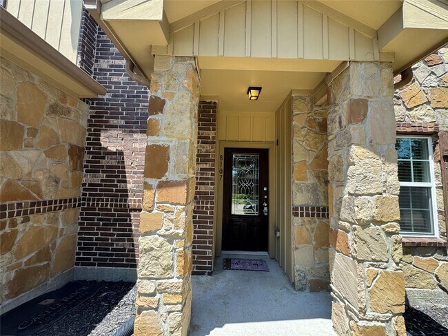 Photo - 8107 Gran Villa Dr