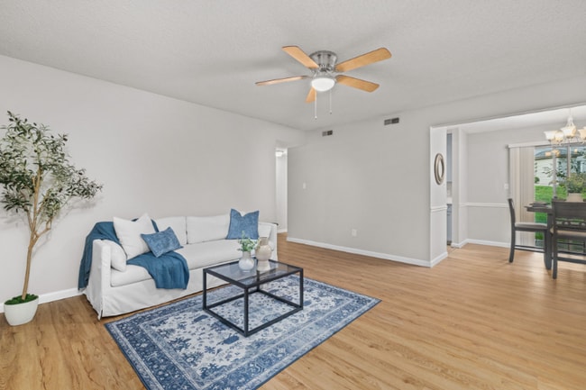 Photo - 1607 Redbird Cove