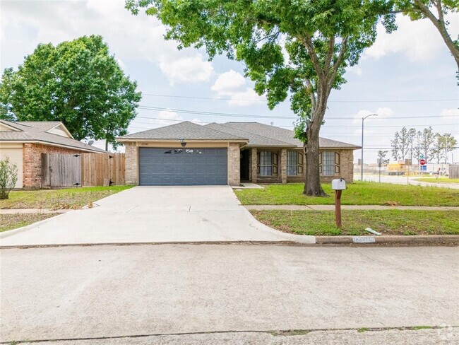 Building Photo - 22142 Pearl Lake Dr Rental