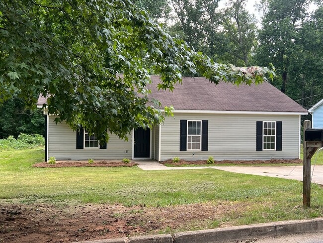 Photo - Charming 4 Bedroom Home