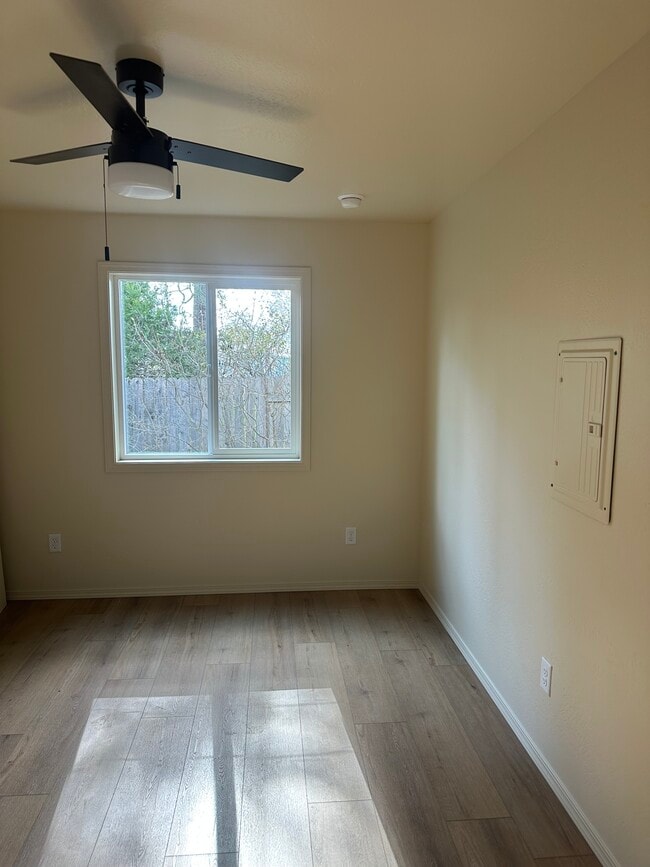 Photo - 117 C St Unidad 117  F