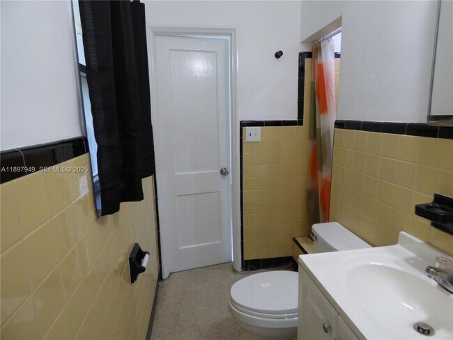 Photo - 522 N 19th Ave Unit 1