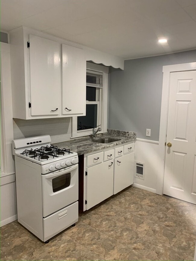 102 Central St Unit 2