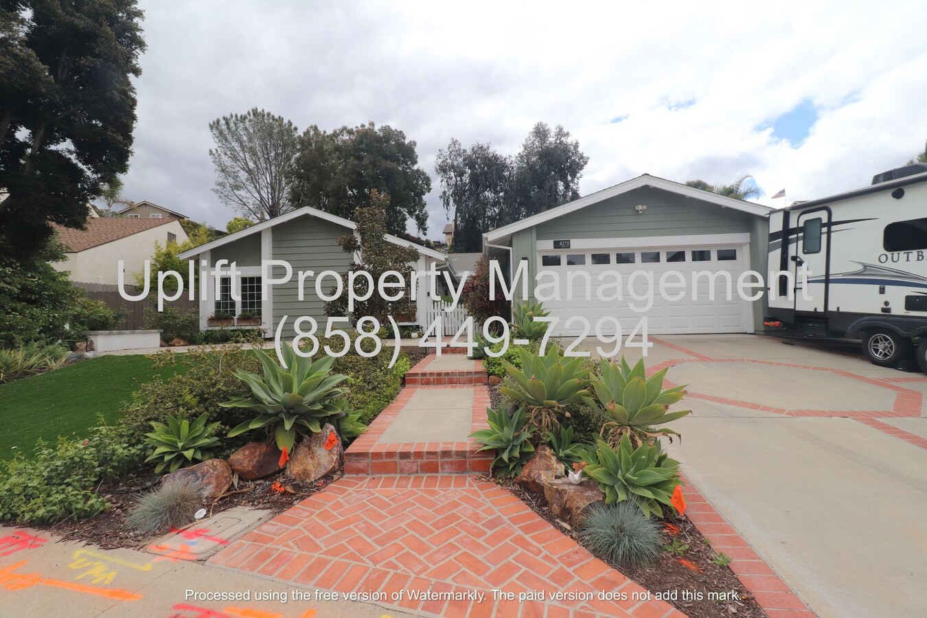 4 BED 2 BATH HOME WITH SOLAR AND LARGE BAC... - 4 BED 2 BATH HOME WITH SOLAR AND LARGE BAC...