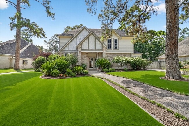 Building Photo - 18307 Forest Elms Dr Rental
