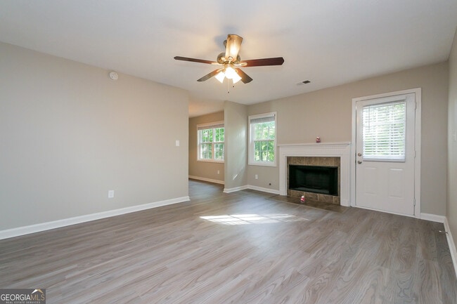 Photo - 1201 Sunday Ln