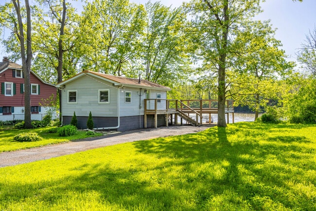 Photo - 3347 E 2059th Rd