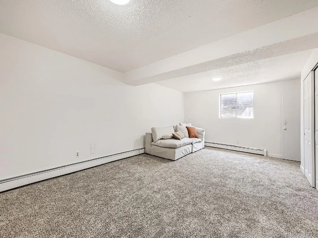 Building Photo - 10895 Fairfax Way Rental