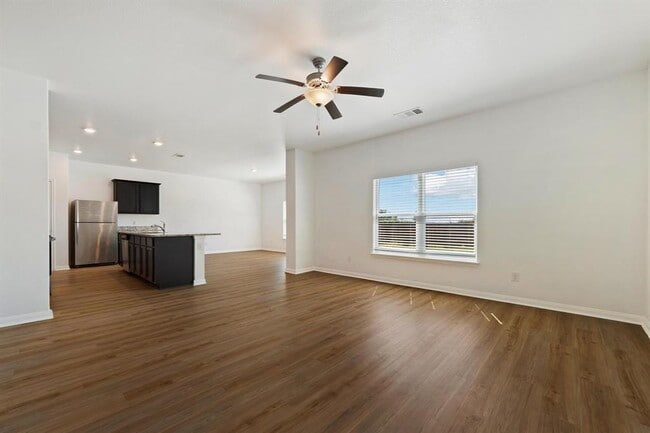 Photo - 317 Cres Park Dr