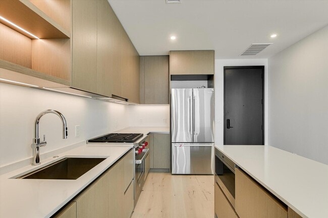 Photo - 610 Davis St Unit 2904