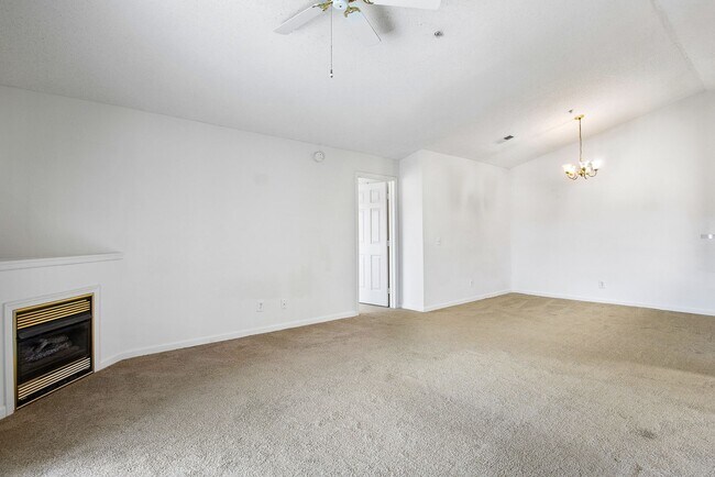 Photo - 2Bed/2Bath, Upgraded Condos in the Heart o... Unidad 811 Brassie Lane  J