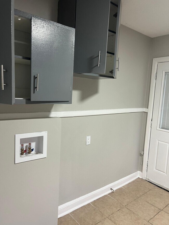 Photo - 747 Whitney Ave