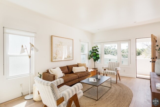 Photo - 5847 1/2 Ernest Ave-