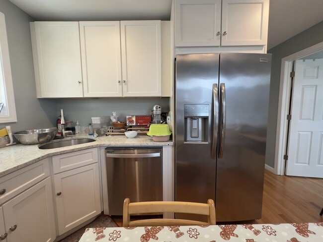 69 Holmes St Unit 2