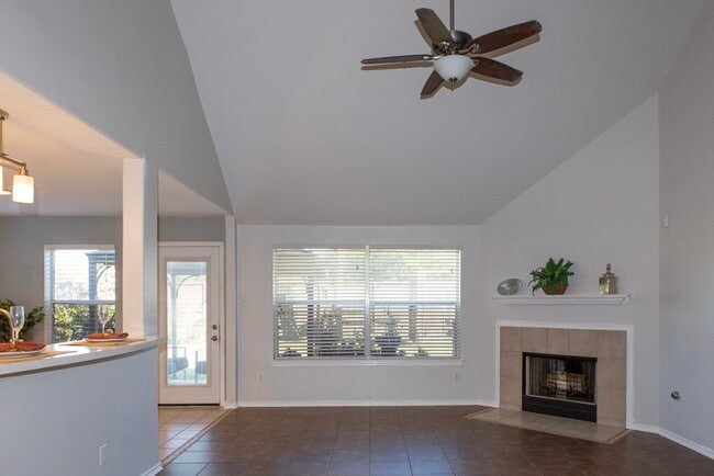 Photo - 315 Glade Bridge Ln