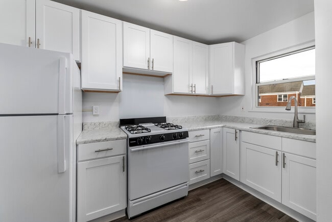 Ivy Lane Apartments