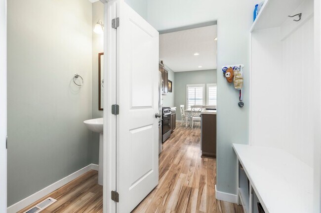 Photo - 4438 E Hurstbourne Dr