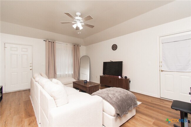 Photo - 1606 Yuma Trail
