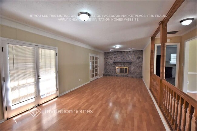 Photo - 207 Rennes Ct