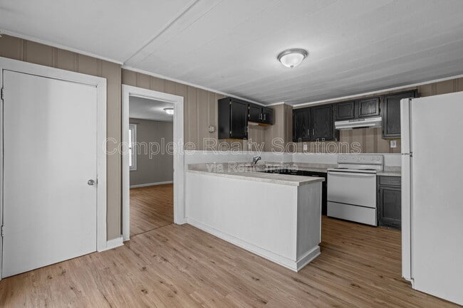 Photo - 2724 Pasteur Ave