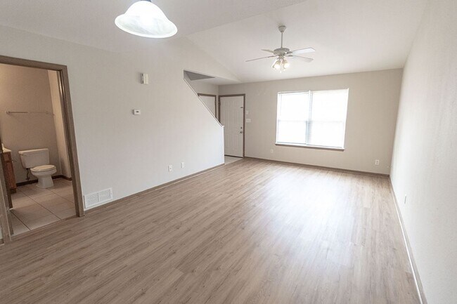 Photo - 3609-3611 Zinnia Dr. Unidad 3611 Zinnia Dr.