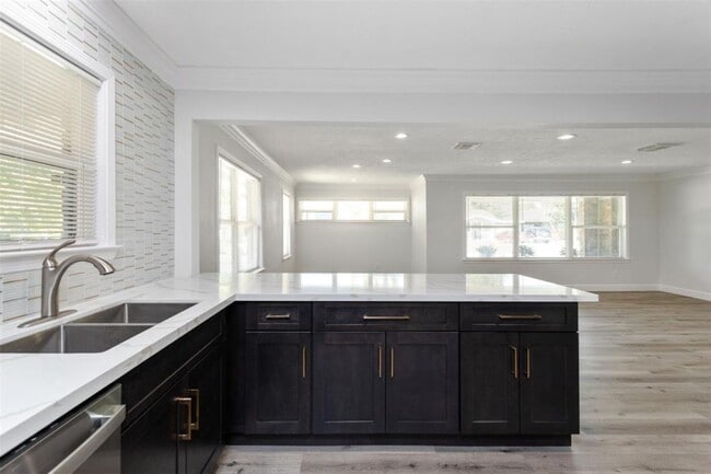 Photo - 10825 Willowisp Dr