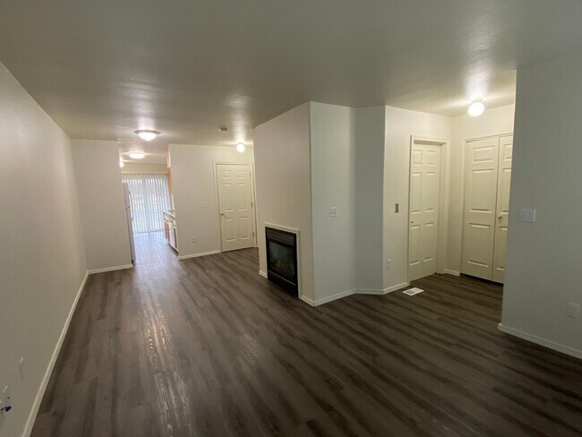 Photo - 599 Unidad 1441