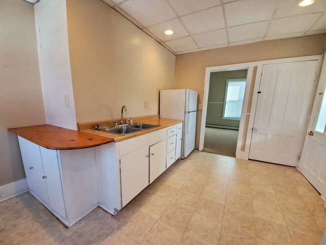 Photo - 27 First Ave Unidad #4