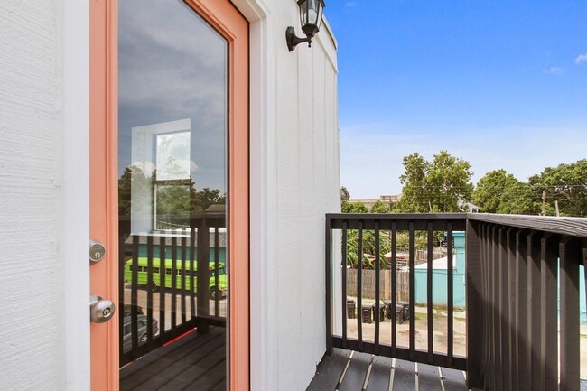 Photo - Kerlerec Unit 8