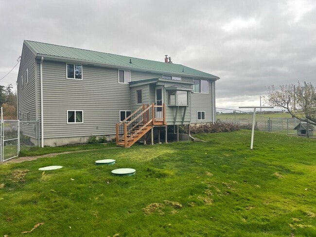 Photo - Lovely Home with wonderful Views and a Mas...