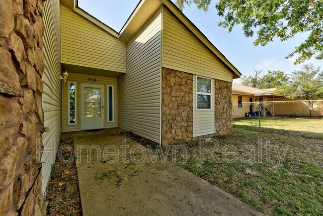 Photo - 804 NW 115th St