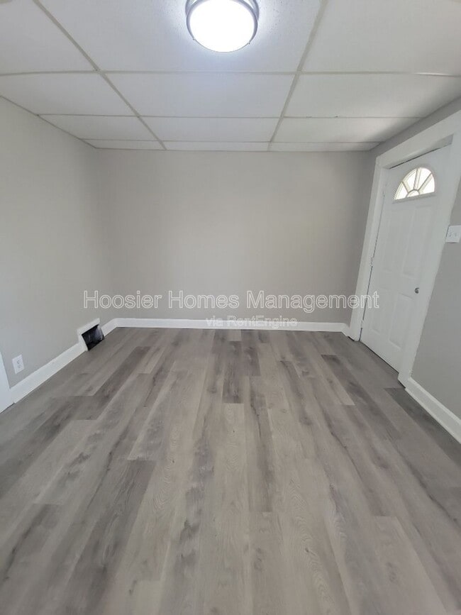 Photo - 83 N Ewing St