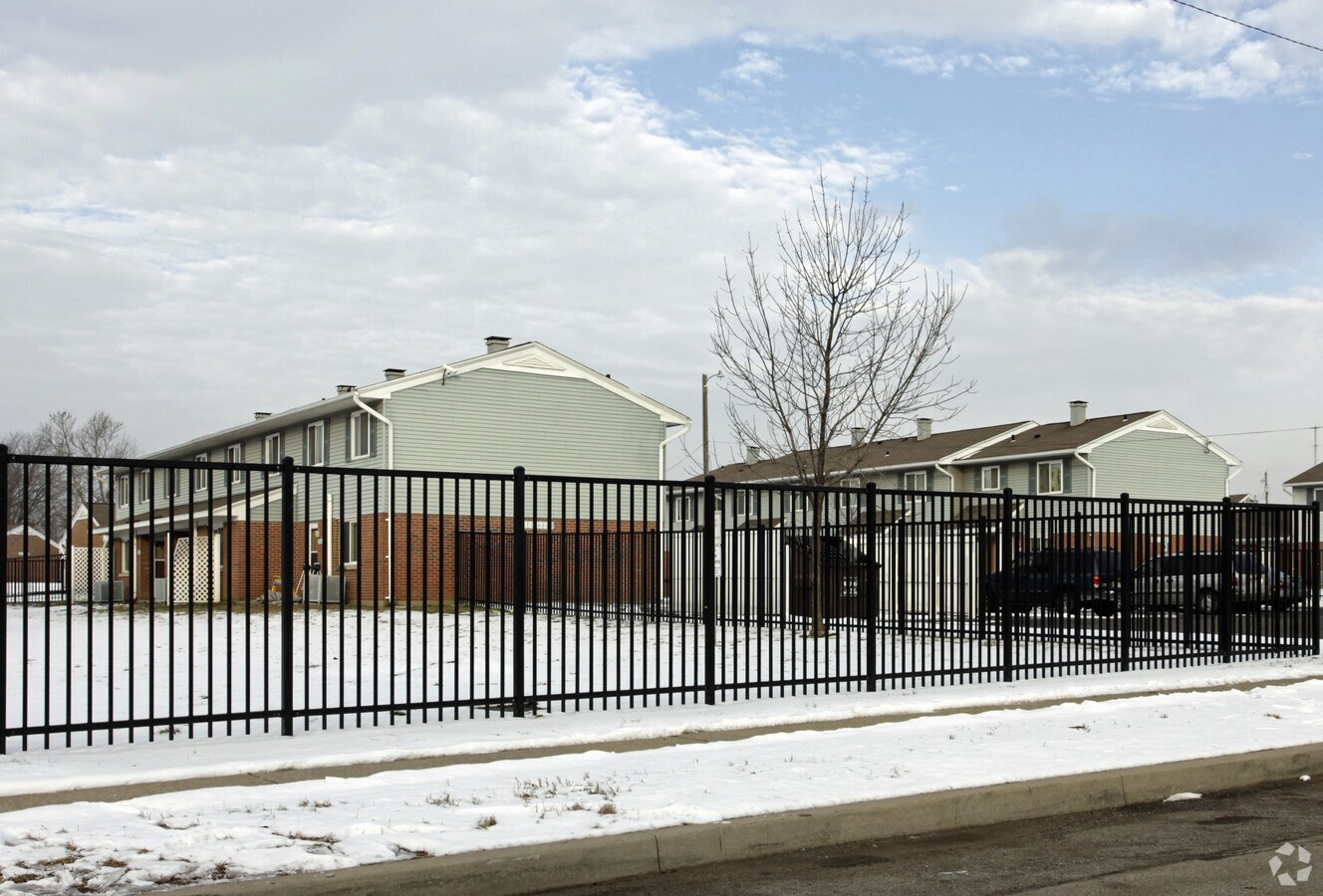Photo - McCormick Place Apartments