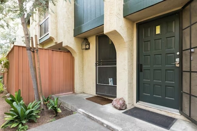 Entrada exterior - 11260 Overland Ave