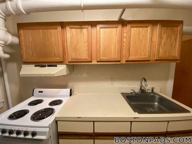 Building Photo - 19 Peterborough St