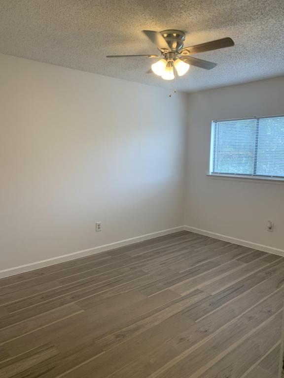 Photo - 4719 Desert Poppy