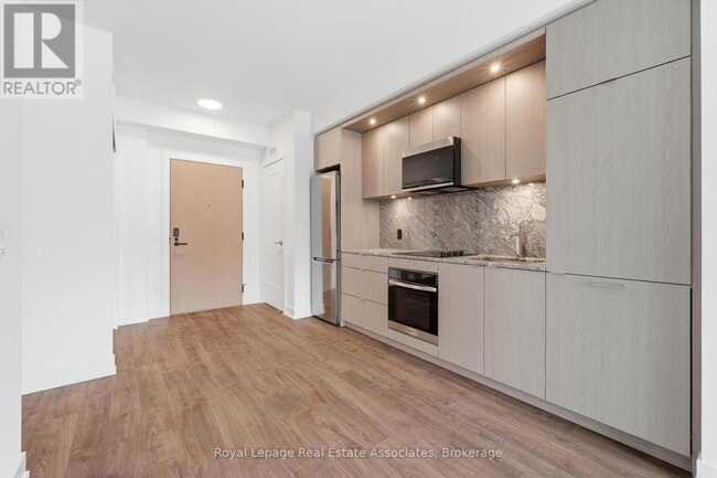 Photo - 25 Cordova Ave Unit 808