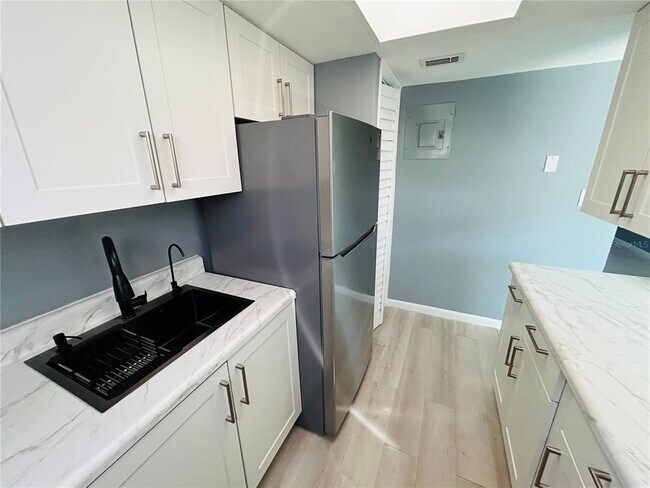 Photo - 2785 L B McLeod Rd Unidad B