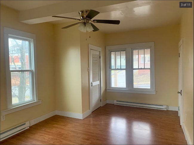 Photo - 240 W Hallam Ave Unit 1