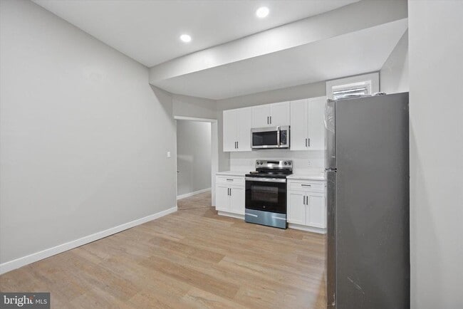 Building Photo - 247 S 44th St Rental