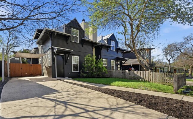 Photo - 3203 Locke Ln Unit A