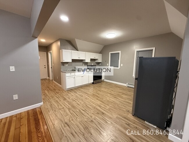 Photo - 1 Sterling St Unit FL3