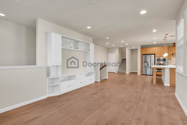 Photo - 727 Satsuma Ter