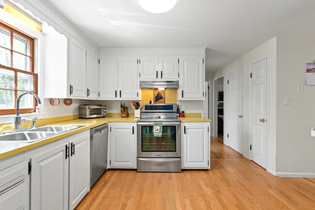 Photo - 88 Anderson Ave