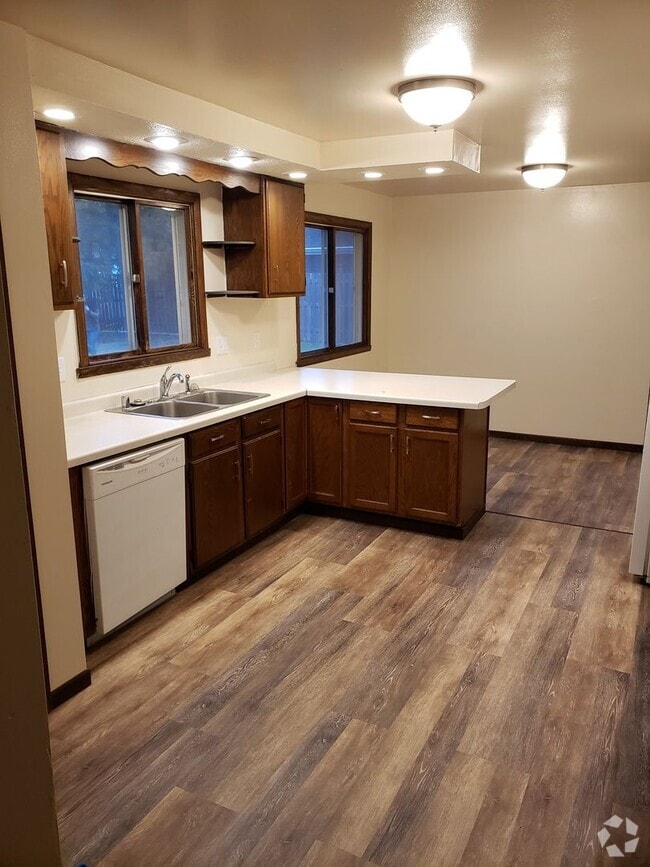 Building Photo - Beautiful 3 bedroom 2 bath Single Family H... Rental