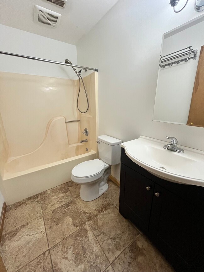 Photo - 30 Nathan Drive Unidad 4