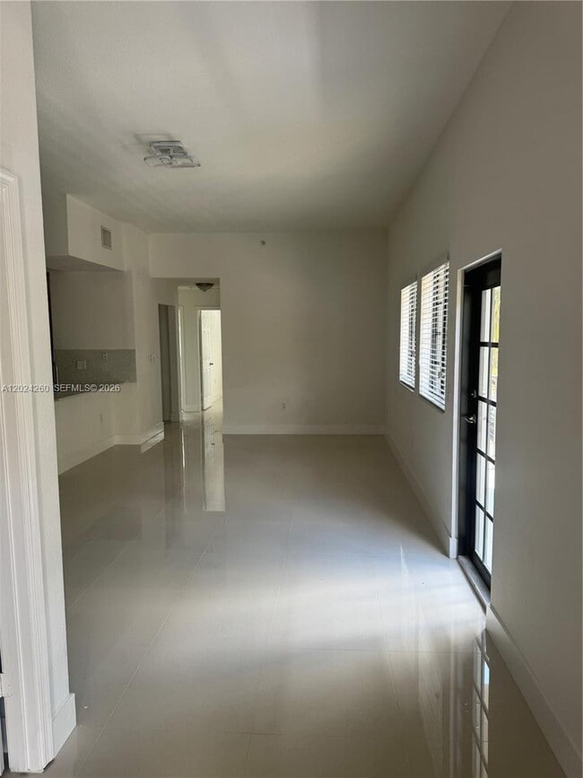 Photo - 2851 Riverside Dr Unit 205-N