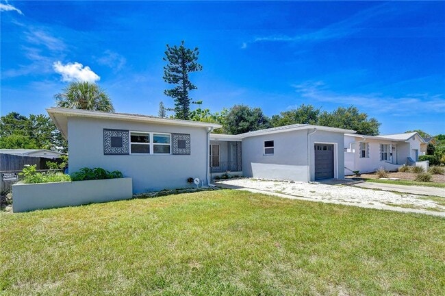 Building Photo - 5634 9th Ave N