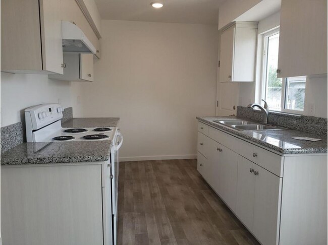 Photo - 3357 E Terrace Ave